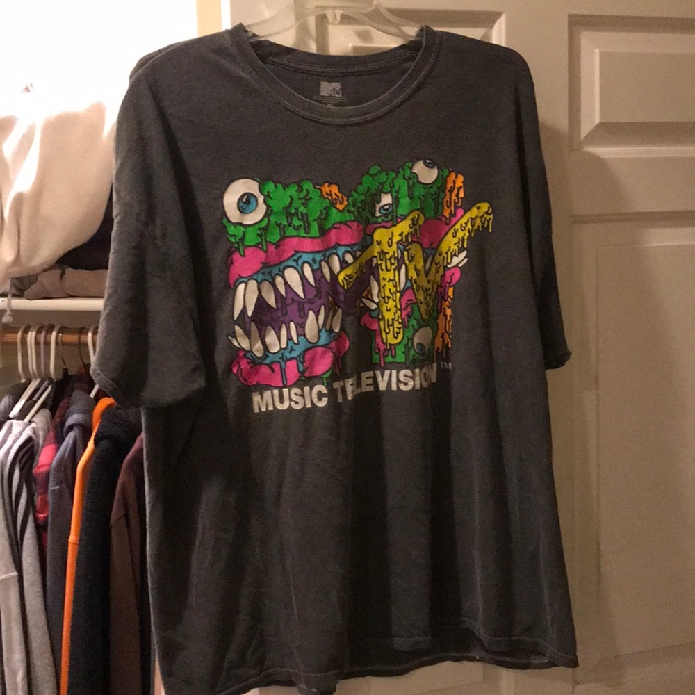 Vintage style mtv shirt